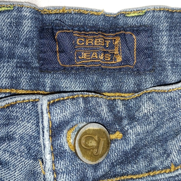 ⚜️ Y2K Crest Jean Capris - Picture 3 of 16